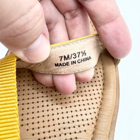 CC Corso Como Brawyn Strappy Nylon & Suede Sandal In Marigold Yellow Size 7 - Picture 12 of 13